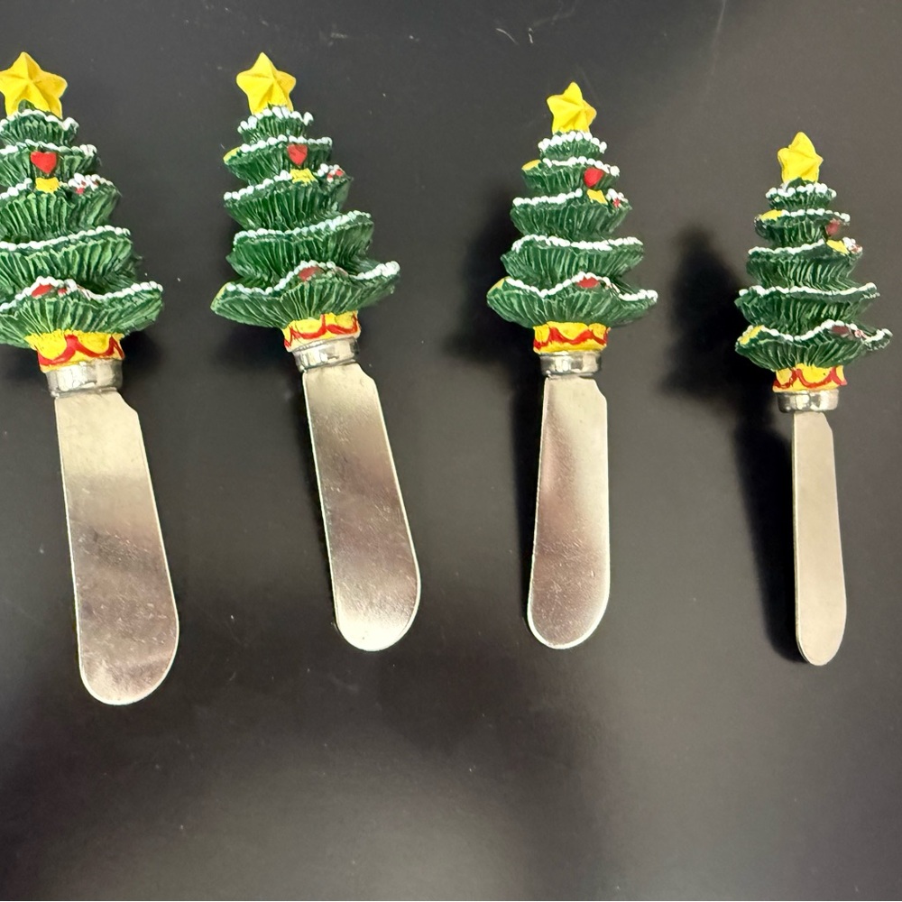 Set of 4 Festive‎ Christmas Tree Spreaders perfect for cheese or butter spread